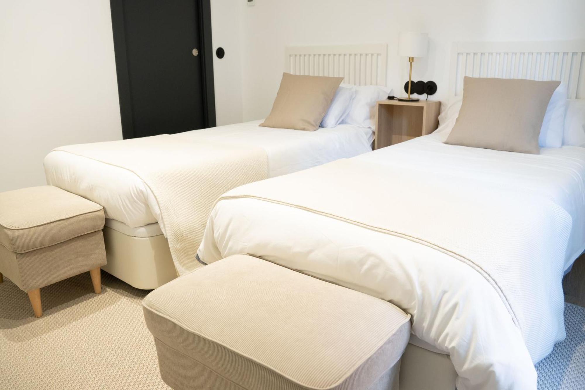 Apartamentos Mlc Ciudad De Linares Linares  Bagian luar foto