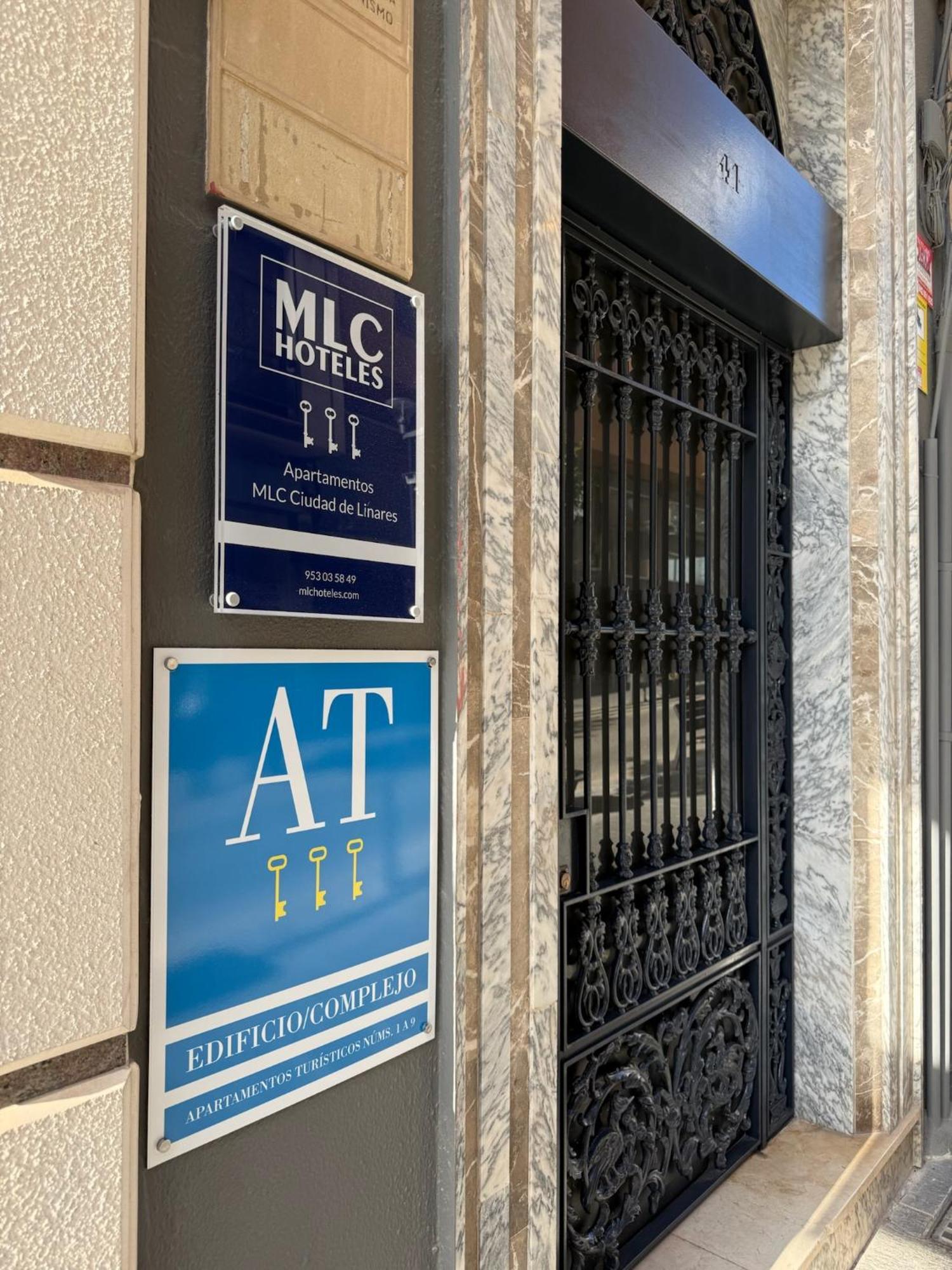 Apartamentos Mlc Ciudad De Linares Linares  Bagian luar foto
