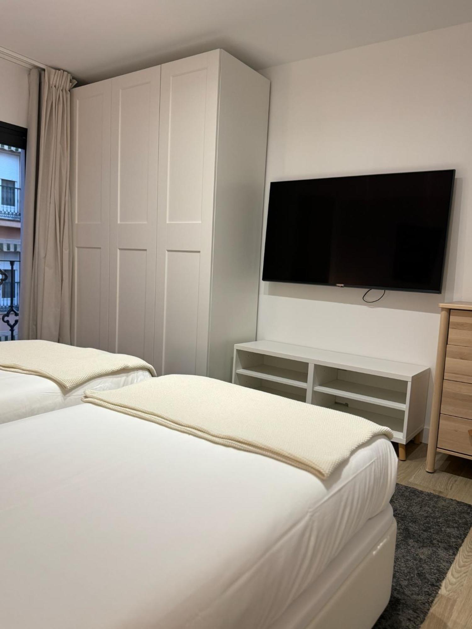 Apartamentos Mlc Ciudad De Linares Linares  Bagian luar foto