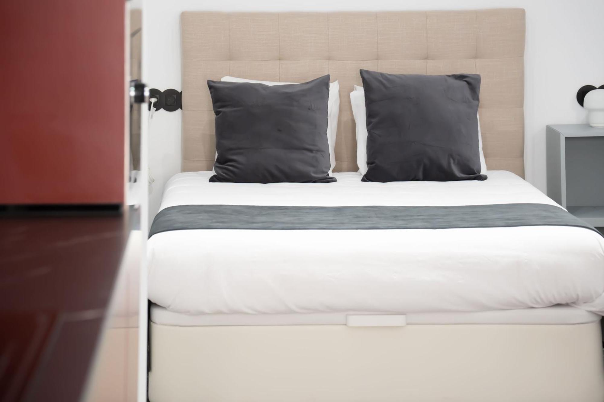 Apartamentos Mlc Ciudad De Linares Linares  Bagian luar foto